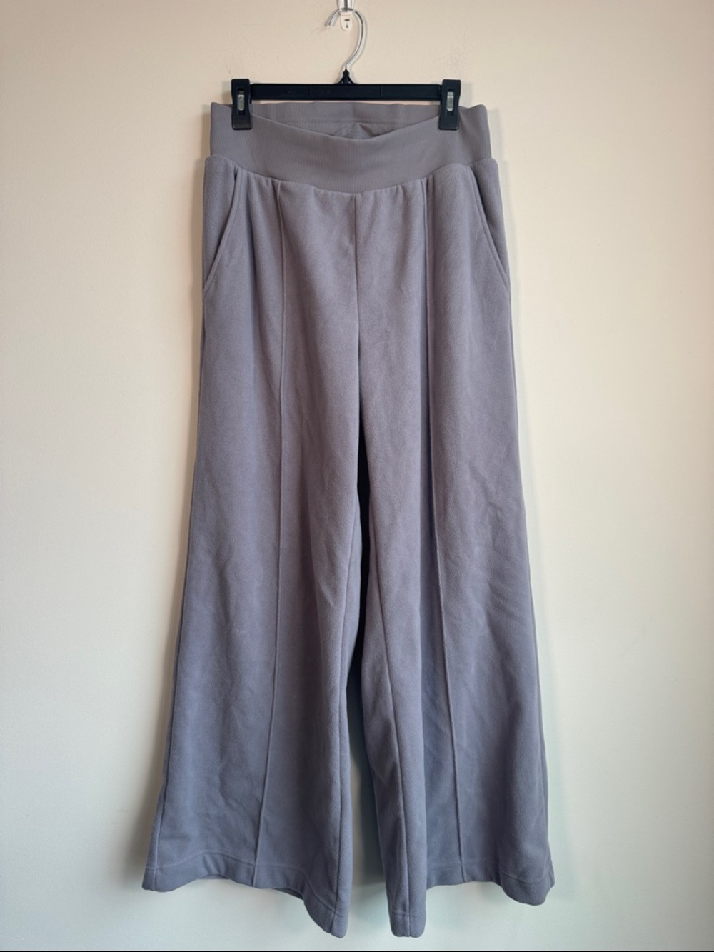 ALO Yoga Polar Fleece High-Waist Snowdrift Wide Leg in Fog - L - Picture 3 of 7